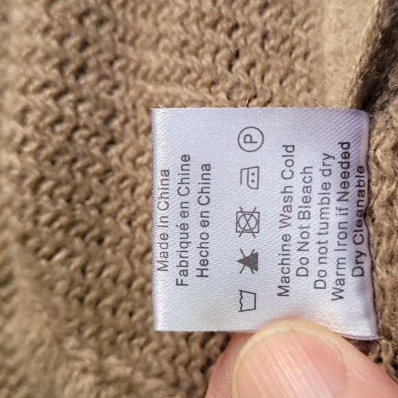 Shawl - Picture 6 of 6